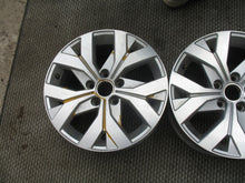 Load image into Gallery viewer, 1x Alufelge 16 Zoll 6.5" 5x112 41ET Glanz Schwarz 3G0601025AL VW Passat FEL9602357176pu