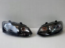 Laden Sie das Bild in den Galerie-Viewer, Frontscheinwerfer VW Polo 6R1941016E 6R1941015E Ein Stück (Rechts oder Links)