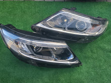 Laden Sie das Bild in den Galerie-Viewer, Frontscheinwerfer Kia Sorento I 92102-2P700 Bi-Xenon Rechts oder Links