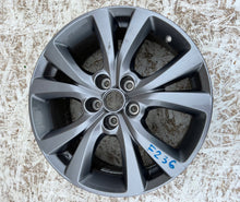 Laden Sie das Bild in den Galerie-Viewer, 1x Alufelge 18 Zoll 7.0&quot; 5x114.3 45ET Glanz 9965787080 Mazda Cx-30 Rim Wheel