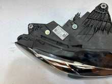 Laden Sie das Bild in den Galerie-Viewer, Frontscheinwerfer BMW 2 Active Tourer U06 5A42244-05 LED Rechts Headlight