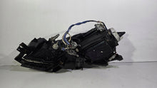 Laden Sie das Bild in den Galerie-Viewer, Frontscheinwerfer Mazda 6 1029347985 Rechts Scheinwerfer Headlight SCH6570021863du