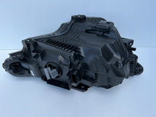 Laden Sie das Bild in den Galerie-Viewer, Frontscheinwerfer Polestar 2 II P31698070 LED Links Scheinwerfer Headlight