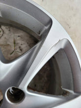 Load image into Gallery viewer, 1x Alufelge 15 Zoll 6.0&quot; 4x108 23ET Glanz Silber 9673773577 Peugeot Rim Wheel
