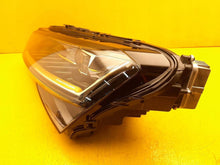 Laden Sie das Bild in den Galerie-Viewer, Frontscheinwerfer Skoda Superb III 3V1941016E 3V1941015E Full LED Ein Satz