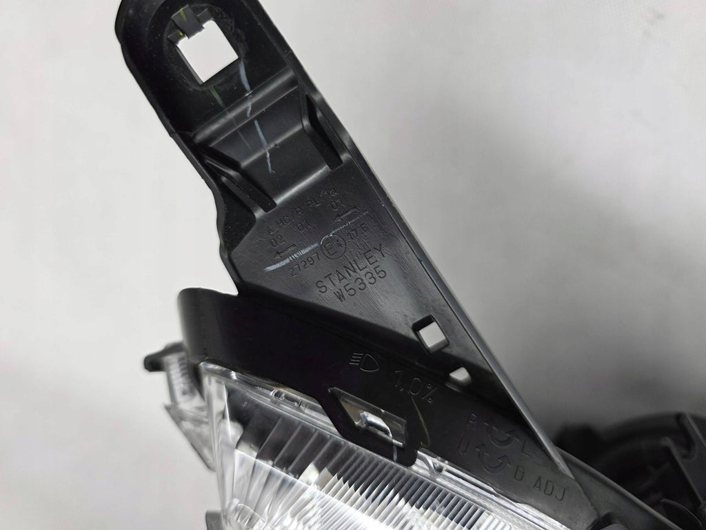 Frontscheinwerfer Mitsubishi Space Star SPP17812 W5335 Rechts Headlight SCH6142366337rq