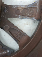 Load image into Gallery viewer, 1x Alufelge 16 Zoll 7.0" 5x100 46ET Glanz Schwarz 6V0601025G Skoda Fabia Iii FEL6841272393vt