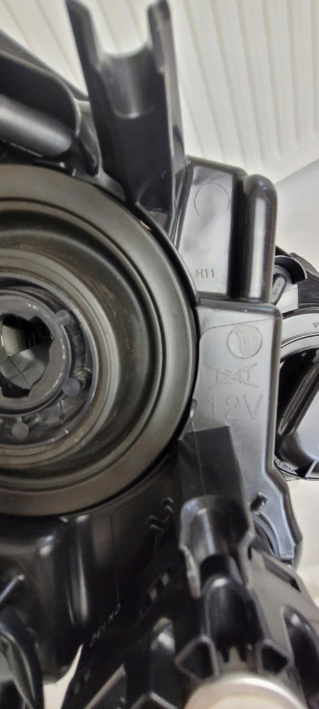 Frontscheinwerfer Mazda 3 BHR151040 Ein Stück (Rechts oder Links) Headlight SCH3625308927zu