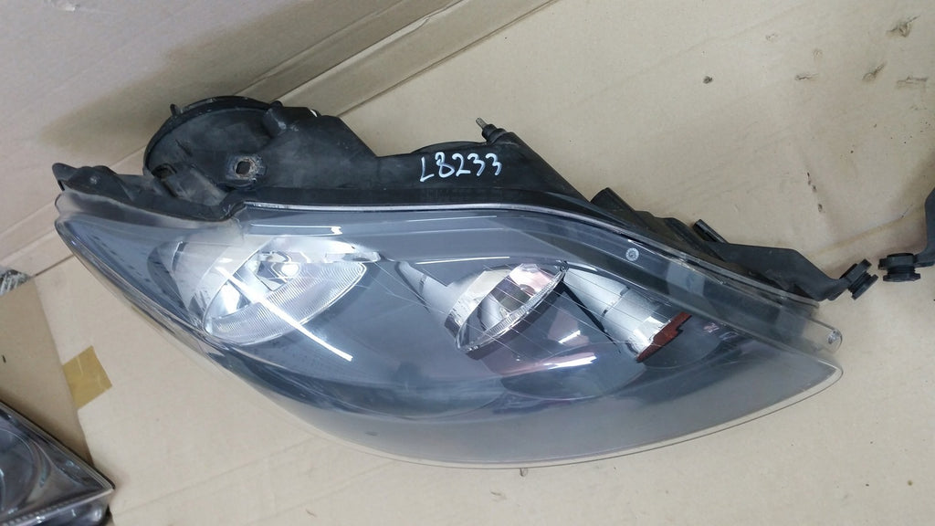 Frontscheinwerfer VW Golf V Plus I 5M1941006B 1EE247013-05 Rechts Headlight SCH5784680392hn