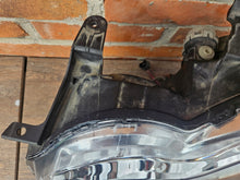 Laden Sie das Bild in den Galerie-Viewer, Frontscheinwerfer Jeep Grand Cherokee Wk 55079003AE Xenon Links Headlight SCH7561823098do