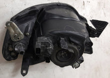 Load image into Gallery viewer, Frontscheinwerfer Mitsubishi L200 8301B462 Rechts Scheinwerfer Headlight SCH5490631740la