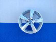 Laden Sie das Bild in den Galerie-Viewer, 1x Alufelge 20 Zoll 9.0&quot; 5x112 38ET Glanz Silber 4KE601025S Audi E-Tron