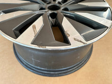 Load image into Gallery viewer, 1x Alufelge 18 Zoll 8.0&quot; 5x112 39ET Glanz Grau 4K0601025 Audi A6 C8 Mg Rim Wheel