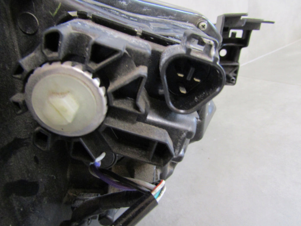 Frontscheinwerfer Mazda II D43N-51040 LED Links Scheinwerfer Headlight