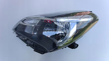 Laden Sie das Bild in den Galerie-Viewer, Frontscheinwerfer Toyota Yaris LED Links Scheinwerfer Headlight SCH5569096101cc