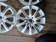 Laden Sie das Bild in den Galerie-Viewer, 4x Alufelge 17 Zoll 7.5" 5x112 35ET Glanz Weiß Audi A4 Rim Wheel FEL5817188272la