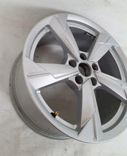 Load image into Gallery viewer, 1x Alufelge 18 Zoll 8.0&quot; 5x112 39ET 4K0601025D Audi A6 C8 Rim Wheel