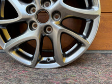 Laden Sie das Bild in den Galerie-Viewer, 1x Alufelge 17 Zoll 7.0" 5x114.3 52 5ET Glanz Grau 9965557070 Mazda 3 I FEL8279687553mh