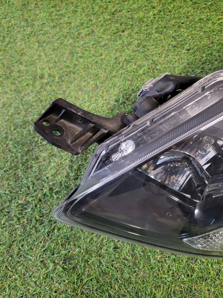 Frontscheinwerfer Peugeot Ion Xenon Links Scheinwerfer Headlight SCH4317549128zw