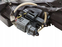 Laden Sie das Bild in den Galerie-Viewer, Frontscheinwerfer Mazda 6 Estate 410552 Rechts Scheinwerfer Headlight SCH5124932057kt