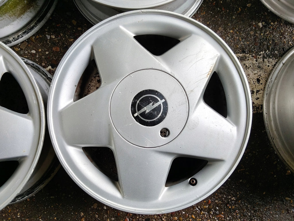 4x Alufelge 15 Zoll 6.0" 4x100 49ET Glanz Silber Opel Rim Wheel FEL2114495540bx