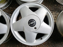 Laden Sie das Bild in den Galerie-Viewer, 4x Alufelge 15 Zoll 6.0" 4x100 49ET Glanz Silber Opel Rim Wheel FEL2114495540bx