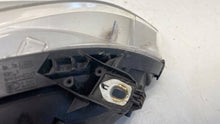 Laden Sie das Bild in den Galerie-Viewer, Frontscheinwerfer Mercedes-Benz W245 A1698208361 Xenon Links Headlight SCH3479639351xs