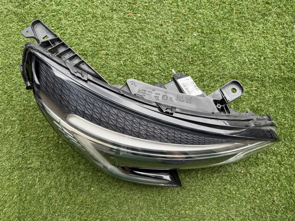 Frontscheinwerfer Renault Clio I V 260104922R Rechts Scheinwerfer Headlight SCH3566898236ij