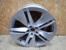 Laden Sie das Bild in den Galerie-Viewer, 1x Alufelge 19 Zoll 8.0&quot; 5x112 45ET 5LA601025B Skoda Enyaq 5az 5ac Rim Wheel