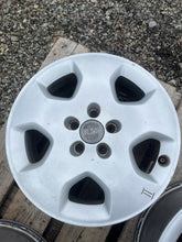 Laden Sie das Bild in den Galerie-Viewer, 4x Alufelge 15 Zoll 6.0&quot; 5x100 38ET Glanz Silber 8L0601025N Audi Rim Wheel