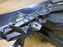 Laden Sie das Bild in den Galerie-Viewer, Frontscheinwerfer Toyota Highlander 10000-8A06K Rechts Scheinwerfer Headlight SCH1554600072uo