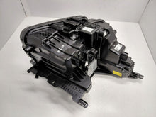 Laden Sie das Bild in den Galerie-Viewer, Frontscheinwerfer Skoda Enyaq 5LB941009 LED Links Scheinwerfer Headlight SCH3757509612fq