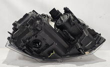 Laden Sie das Bild in den Galerie-Viewer, Frontscheinwerfer VW T5 7E5941015 030125327100 Xenon Links Headlight SCH5405125586ed