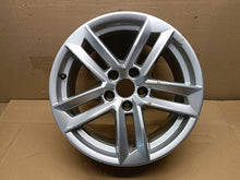 Laden Sie das Bild in den Galerie-Viewer, 1x Alufelge 17 Zoll 7.5" 5x112 38ET Glanz Silber 8W0601025E Audi Rim Wheel FEL9824116720af