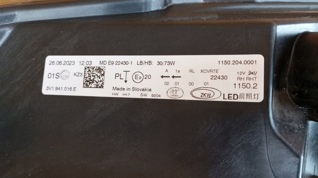 Frontscheinwerfer Skoda Superb III 3V1941016E Full LED Rechts Headlight