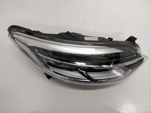 Laden Sie das Bild in den Galerie-Viewer, Frontscheinwerfer Renault Captur I 260101671R Full LED Rechts Headlight SCH2126223858nd