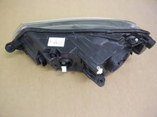 Laden Sie das Bild in den Galerie-Viewer, Frontscheinwerfer Skoda Superb III 3V1941016B Xenon Rechts Headlight