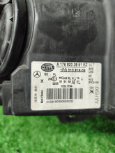 Laden Sie das Bild in den Galerie-Viewer, Frontscheinwerfer Mercedes-Benz W176 A1768203961 Links Scheinwerfer Headlight SCH1005850505wr