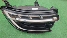 Laden Sie das Bild in den Galerie-Viewer, Frontscheinwerfer Renault 260103381R LED Rechts Scheinwerfer Headlight