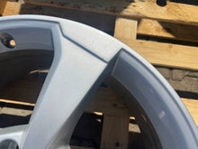 Laden Sie das Bild in den Galerie-Viewer, 1x Alufelge 19 Zoll 5x112 8V0601025ES Audi A3 Rim Wheel FEL1055851712en