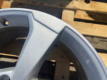 Laden Sie das Bild in den Galerie-Viewer, 1x Alufelge 19 Zoll 5x112 8V0601025ES Audi A3 Rim Wheel FEL1055851712en