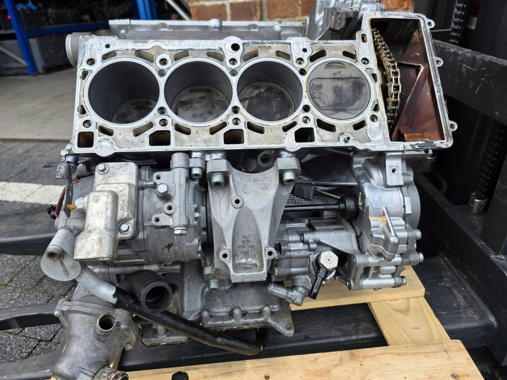 Motorblock Audi BBK 4.2 344PS 253kW 178TKm Benzin Unkomplett