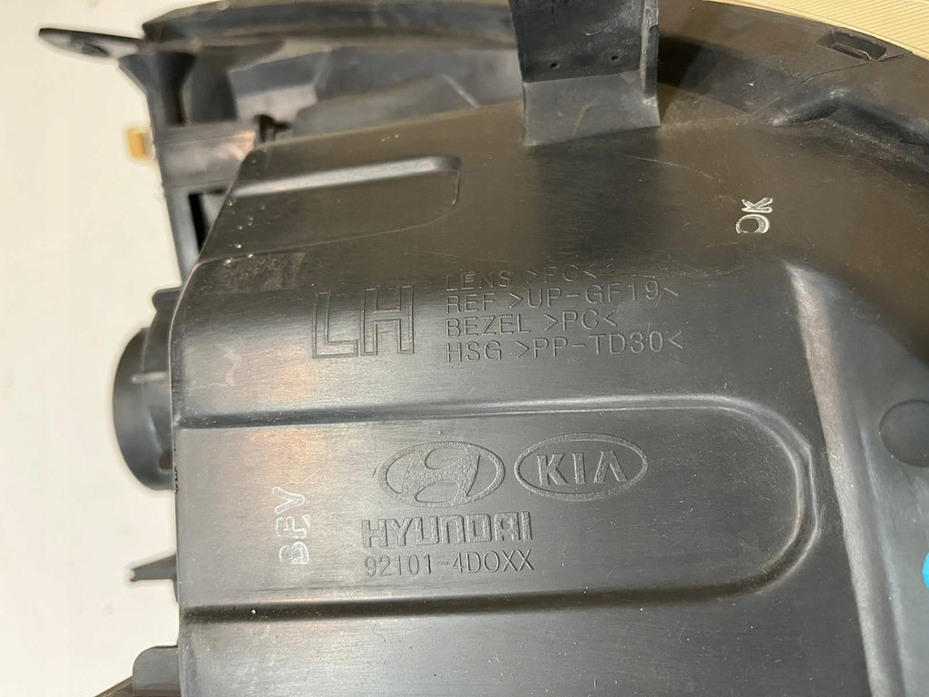 Frontscheinwerfer Kia Carnival I 92101-4D0XX Ein Stück (Rechts oder Links)