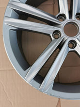 Laden Sie das Bild in den Galerie-Viewer, 1x Alufelge 18 Zoll 5G0601025DC VW Golf Vii Rim Wheel FEL4518090422qj