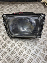Laden Sie das Bild in den Galerie-Viewer, Frontscheinwerfer Mercedes-Benz T1 12130000 Rechts Scheinwerfer Headlight SCH1974489050ds