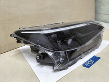 Laden Sie das Bild in den Galerie-Viewer, Frontscheinwerfer Toyota Yaris Cross 8739653-02 Full LED Rechts Headlight SCH3799781667xy