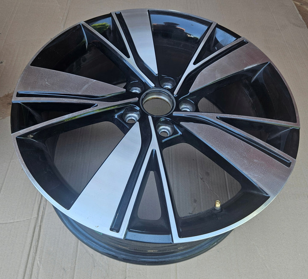 1x Alufelge 18 Zoll 5x112 Glanz 5H0601025J VW Golf Viii Rim Wheel FEL1443562413ti