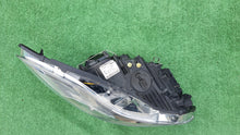 Laden Sie das Bild in den Galerie-Viewer, Frontscheinwerfer Volvo C30 31299815 Halogen Rechts Scheinwerfer Headlight