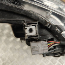Laden Sie das Bild in den Galerie-Viewer, Frontscheinwerfer Toyota Auris 81110-02K30 Rechts Scheinwerfer Headlight SCH1261001070hg