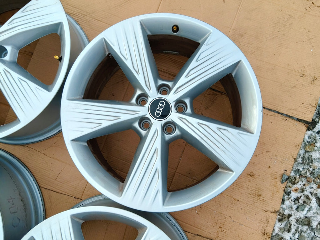 4x Alufelge 19 Zoll 8.0" 5x112 45ET Glanz Silber 89A601025B Audi E-Tron FEL2292674229gs